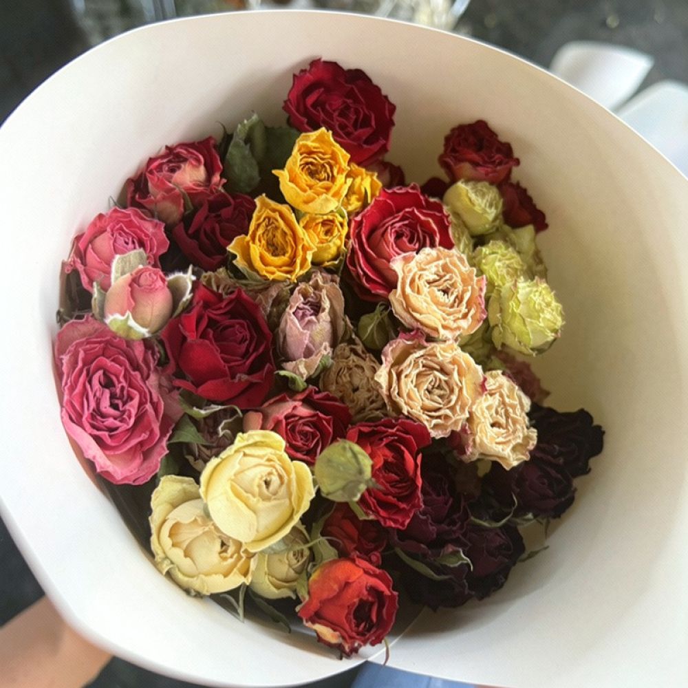 Натуральный букет из сухих роз – обзор и цена Resin Art Rose